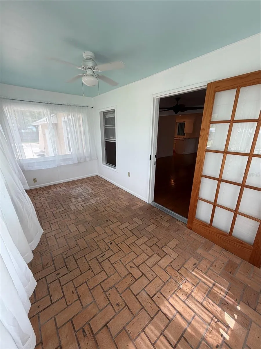 207 E HALIFAX AVENUE Oak Hill, FL 32759