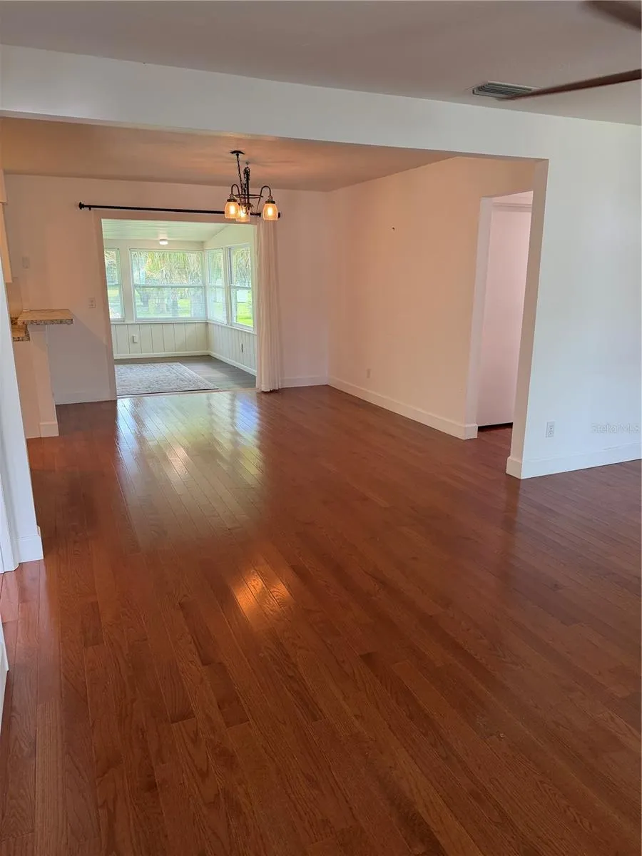 207 E HALIFAX AVENUE Oak Hill, FL 32759