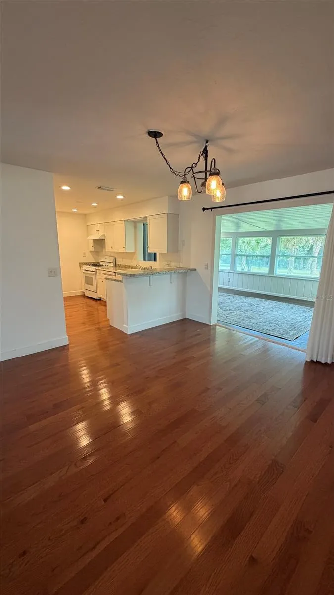 207 E HALIFAX AVENUE Oak Hill, FL 32759
