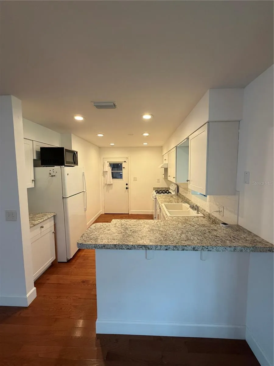 207 E HALIFAX AVENUE Oak Hill, FL 32759