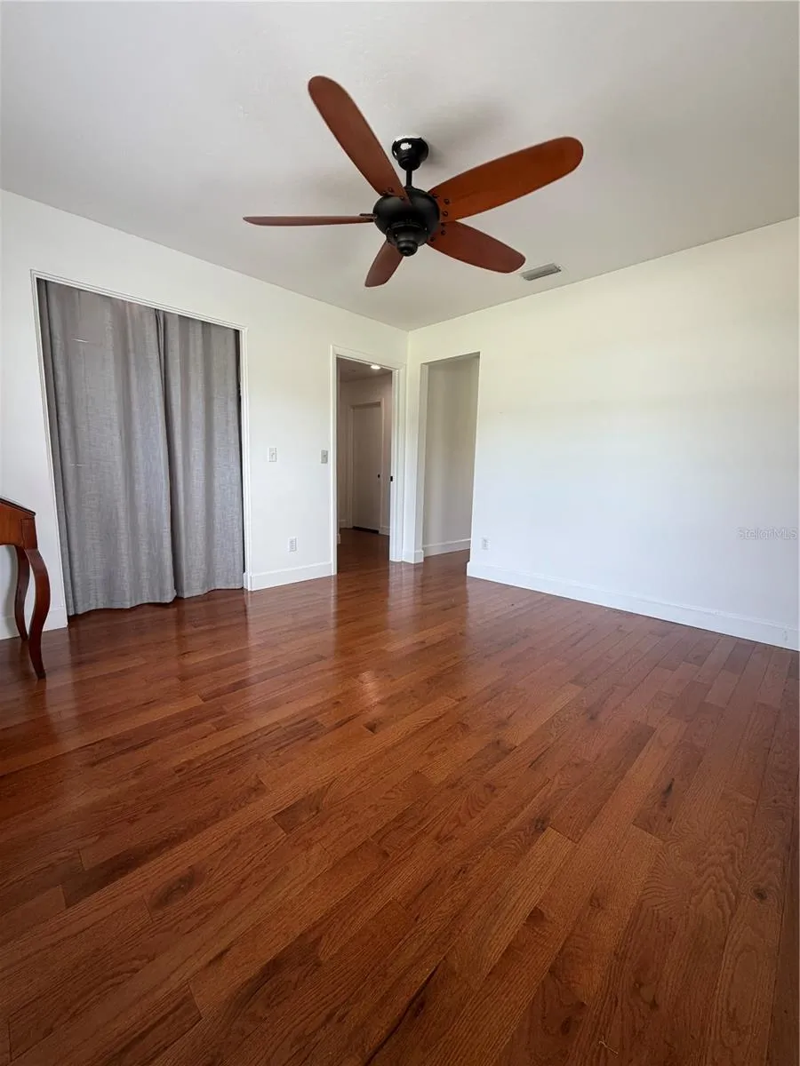 207 E HALIFAX AVENUE Oak Hill, FL 32759