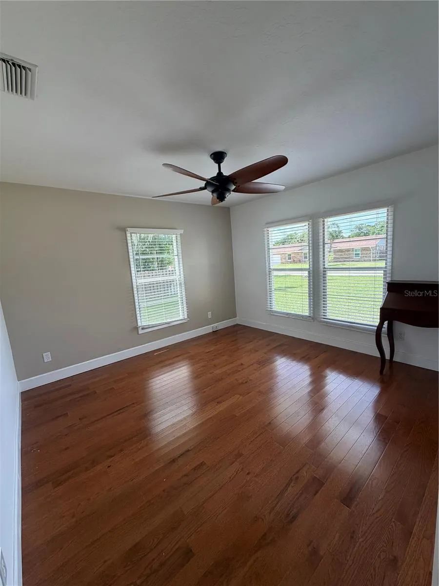207 E HALIFAX AVENUE Oak Hill, FL 32759