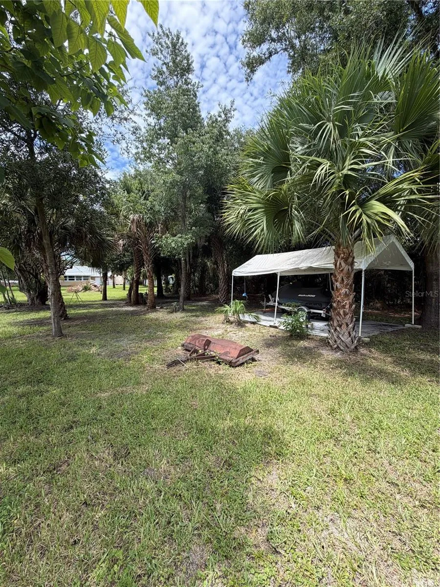 207 E HALIFAX AVENUE Oak Hill, FL 32759