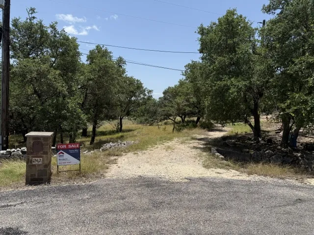 242 Landons Way Georgetown, TX 78633