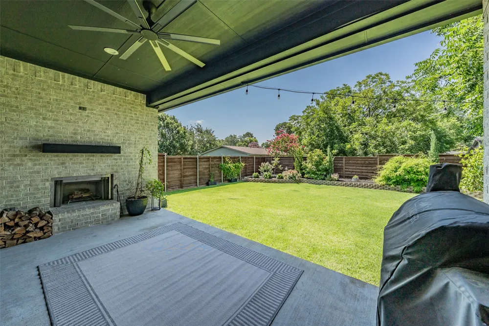 1209 Hilltop Drive #TX Grapevine, TX 76051