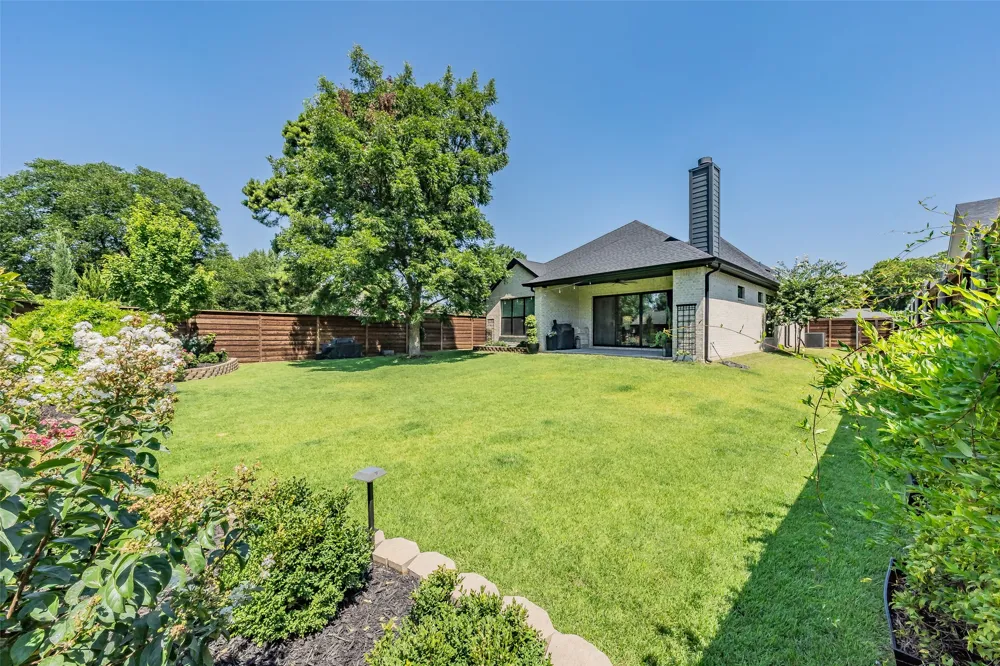 1209 Hilltop Drive #TX Grapevine, TX 76051