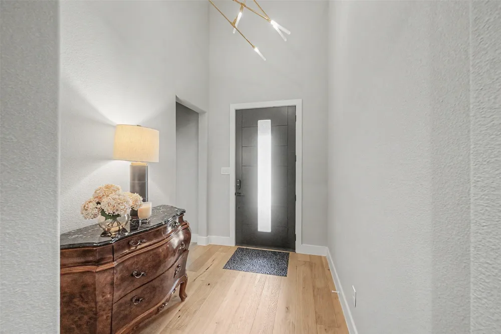 1209 Hilltop Drive #TX Grapevine, TX 76051