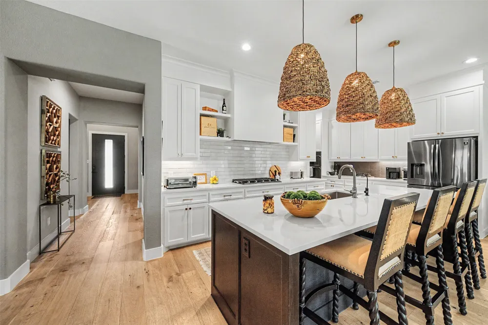 1209 Hilltop Drive #TX Grapevine, TX 76051