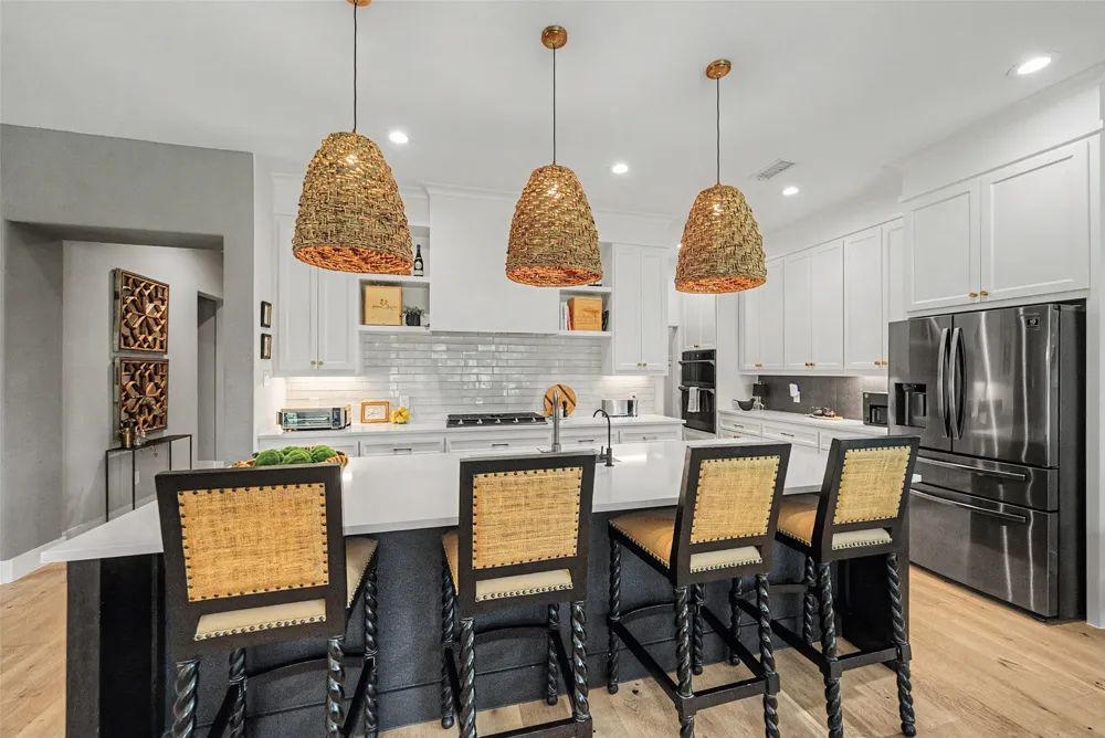 1209 Hilltop Drive #TX Grapevine, TX 76051