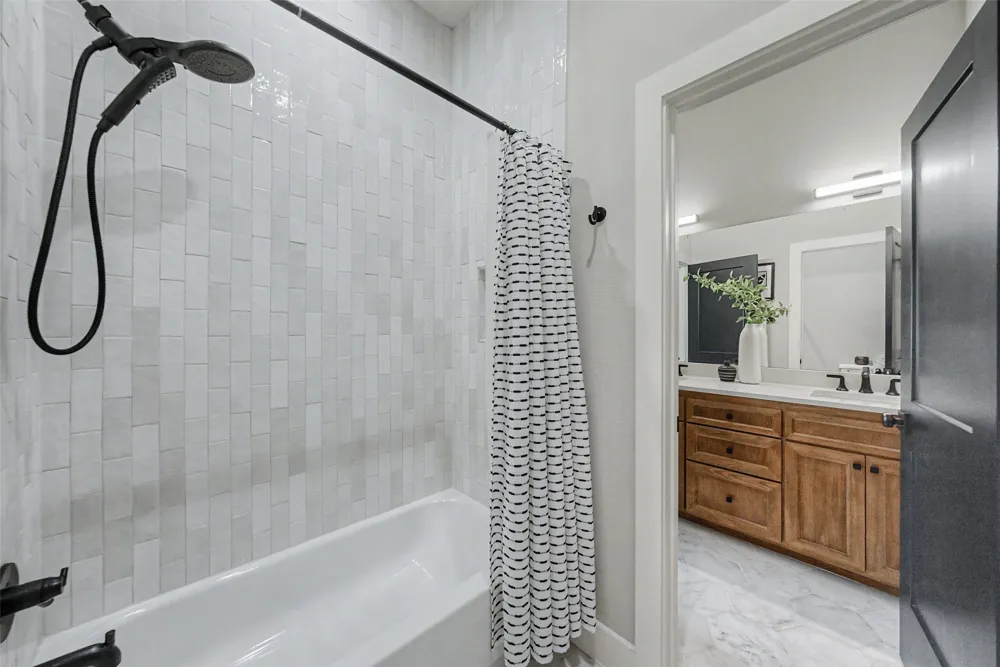 1209 Hilltop Drive #TX Grapevine, TX 76051
