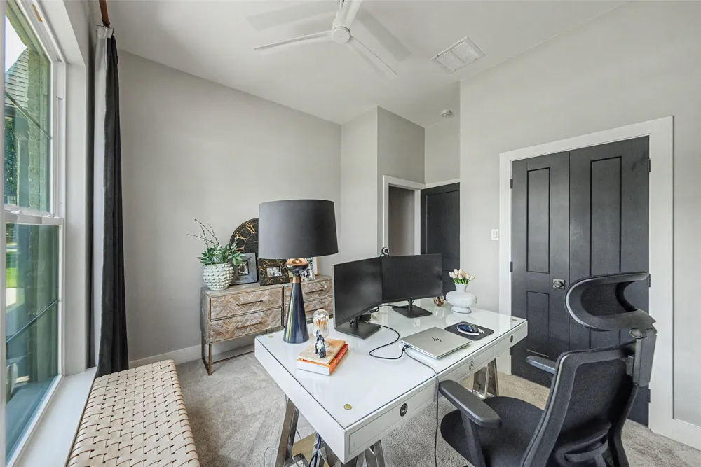 1209 Hilltop Drive #TX Grapevine, TX 76051
