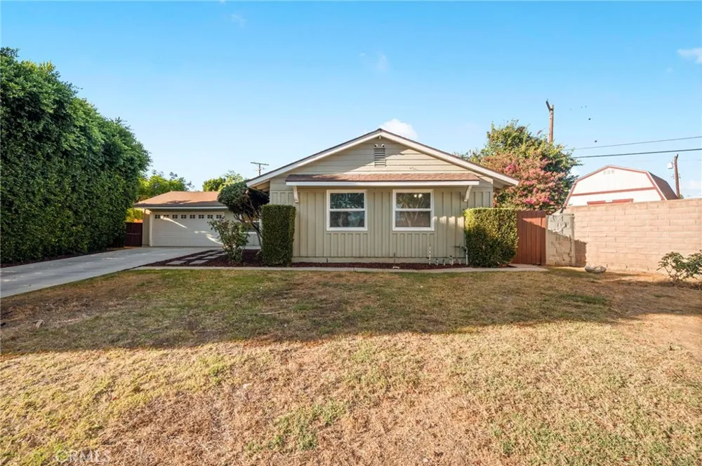 22923 Arminta Street West Hills, CA 91304