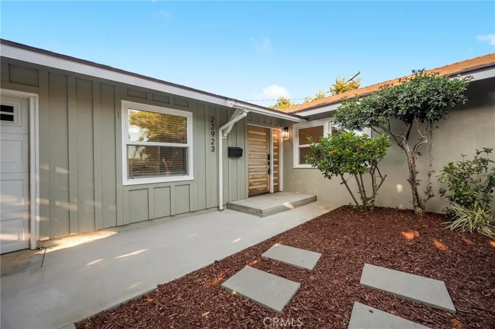22923 Arminta Street West Hills, CA 91304