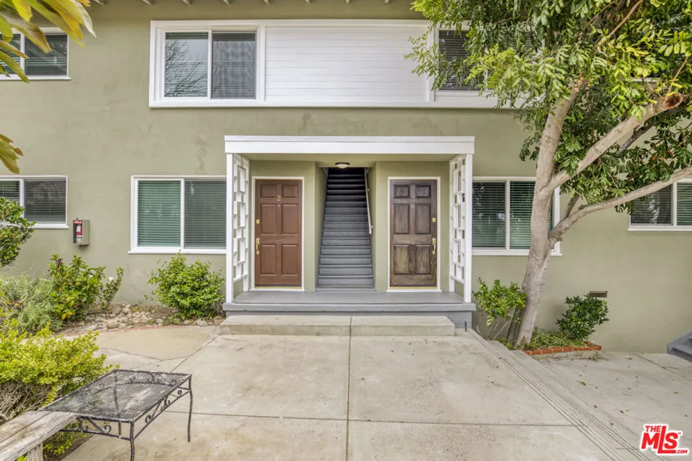 16144 W Sunset Boulevard #6 Pacific Palisades, CA 90272