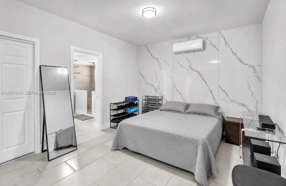 2830 NW 156th St Miami Gardens, FL 33054