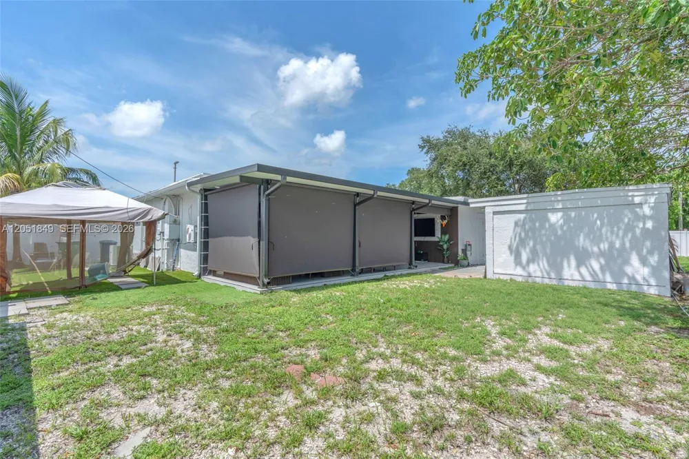 2830 NW 156th St Miami Gardens, FL 33054