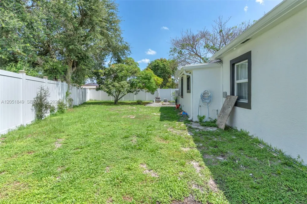 2830 NW 156th St Miami Gardens, FL 33054