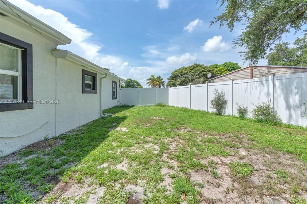 2830 NW 156th St Miami Gardens, FL 33054
