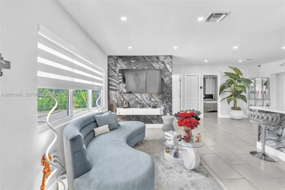 2830 NW 156th St Miami Gardens, FL 33054
