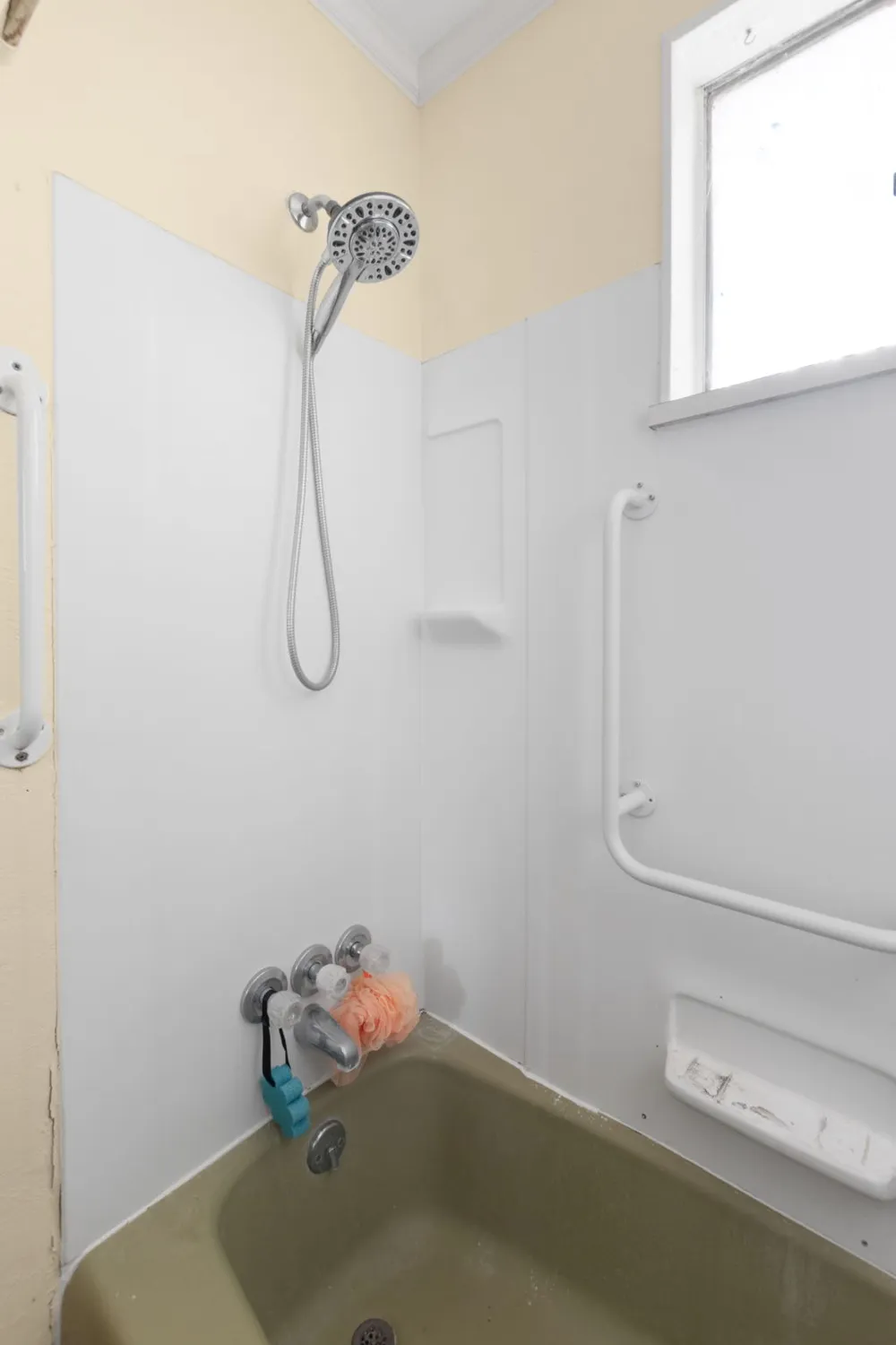 1208 Oak St Burnet, TX 78611