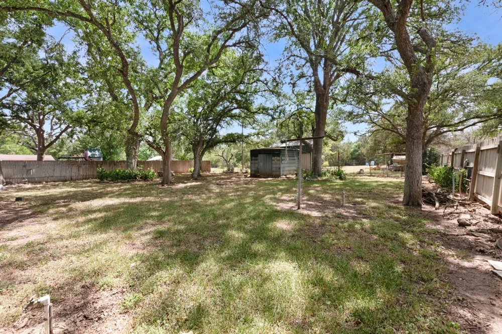 1208 Oak St Burnet, TX 78611