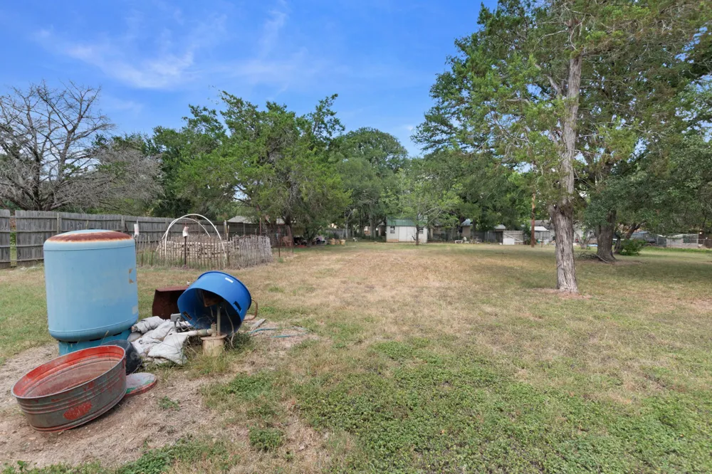 1208 Oak St Burnet, TX 78611