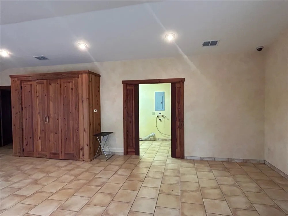 Honey Mesquite Freer, TX 78357