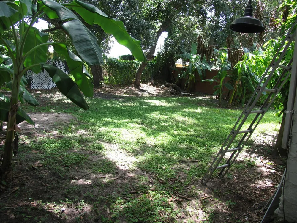 323 DOVER STREET Orlando, FL 32811