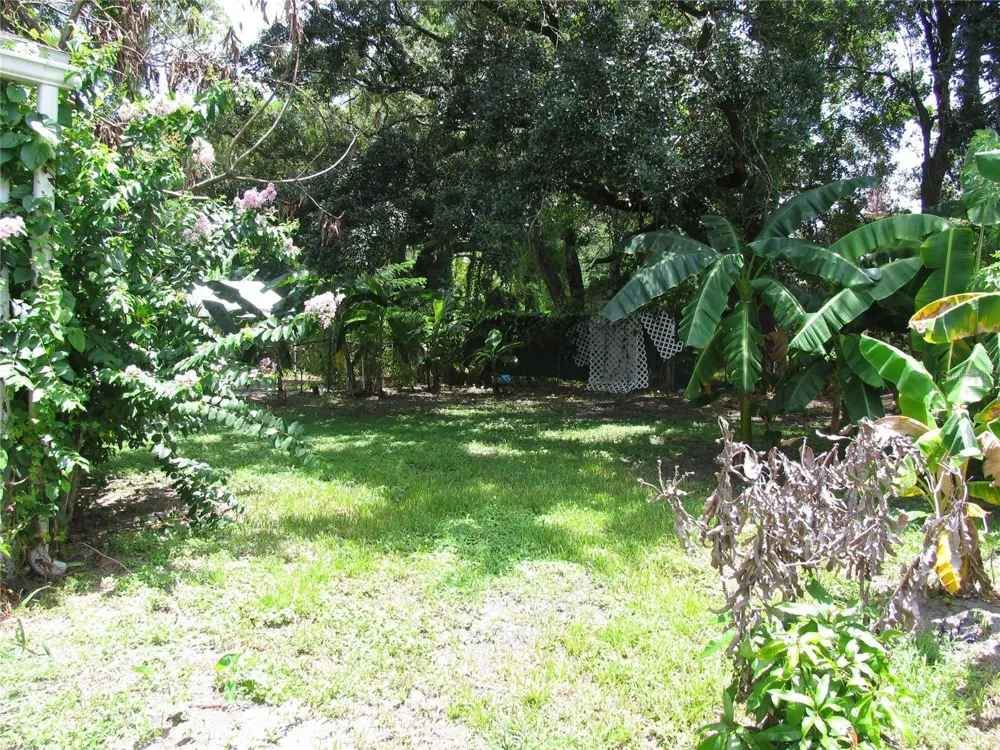 323 DOVER STREET Orlando, FL 32811