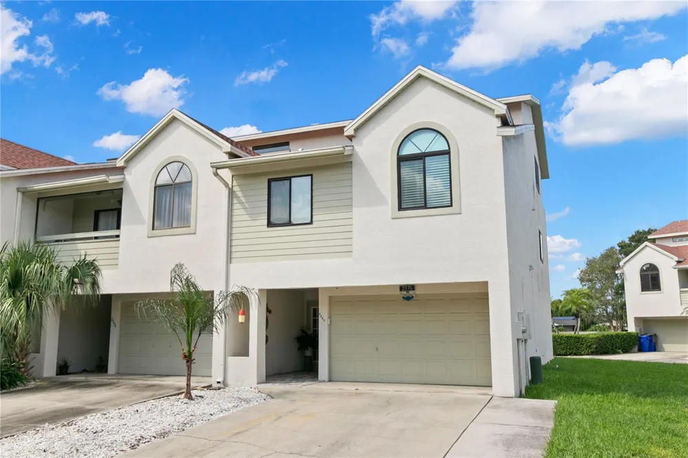 2376 HANOVER DRIVE Dunedin, FL 34698