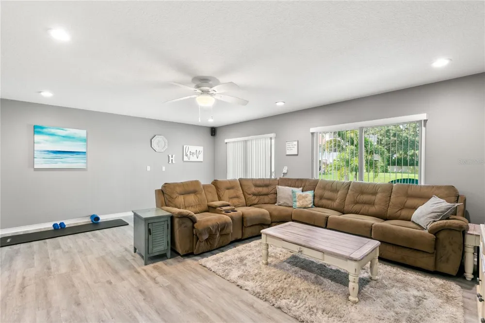 2376 HANOVER DRIVE Dunedin, FL 34698