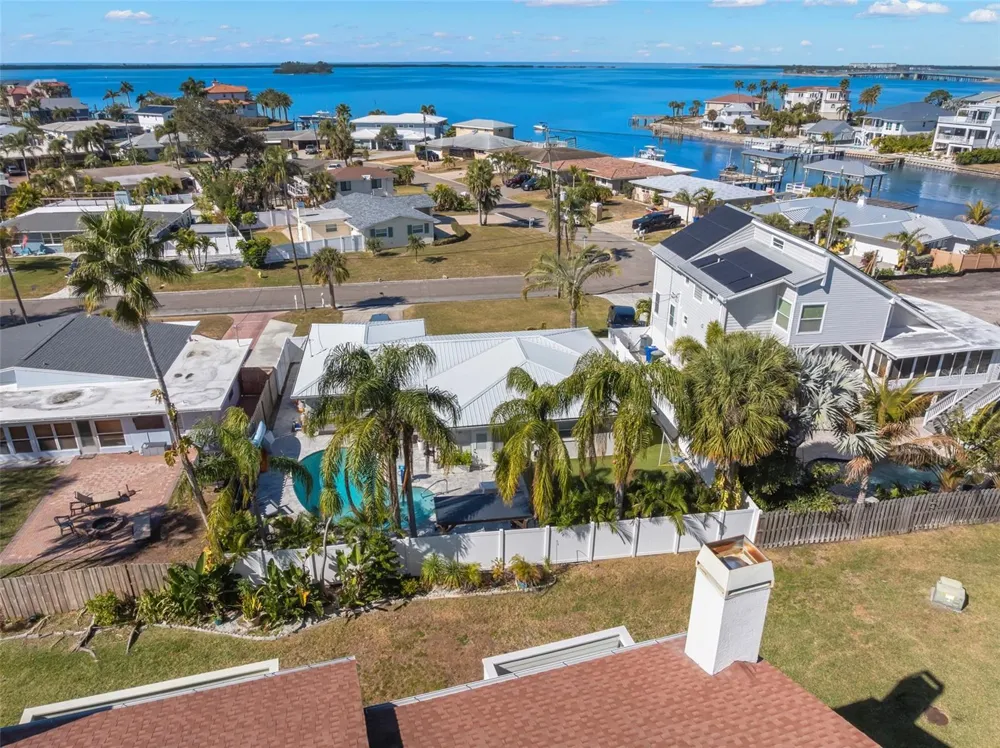 2376 HANOVER DRIVE Dunedin, FL 34698