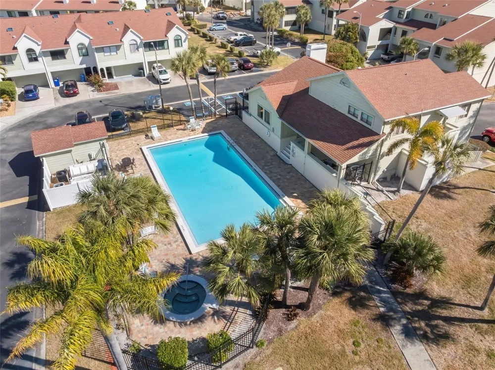 2376 HANOVER DRIVE Dunedin, FL 34698