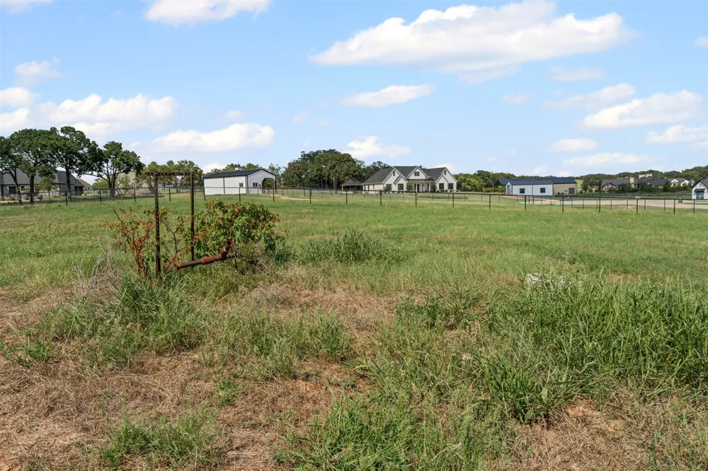 4001 Margarets Meadow Weatherford, TX 76087