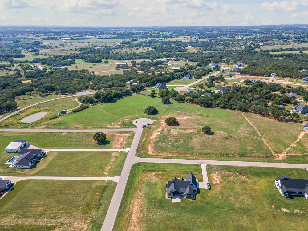 4001 Margarets Meadow Weatherford, TX 76087