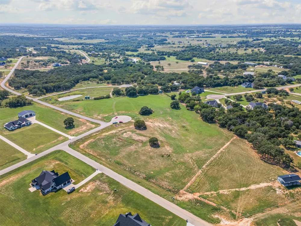 4001 Margarets Meadow Weatherford, TX 76087