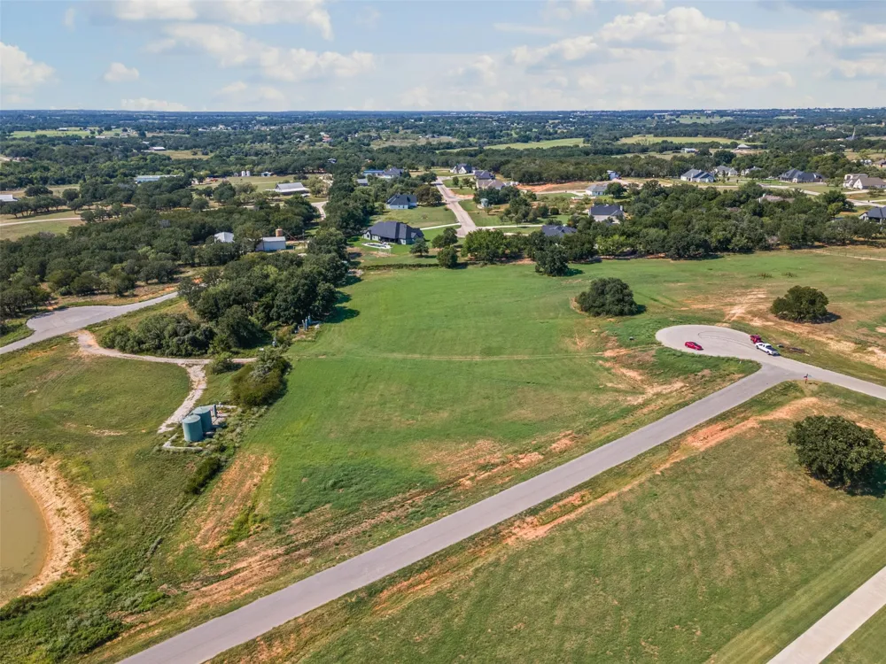 4001 Margarets Meadow Weatherford, TX 76087