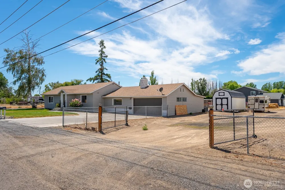 2096 Hamilton Road NE Moses Lake, WA 98837