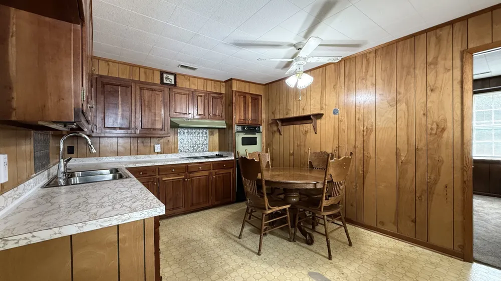 138 Ham St Tullahoma, TN 37388
