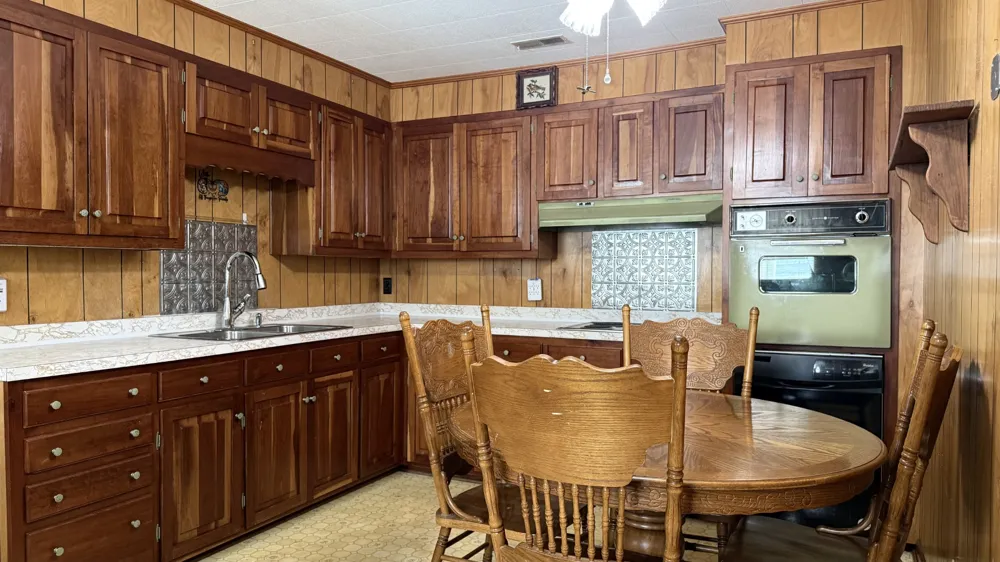 138 Ham St Tullahoma, TN 37388