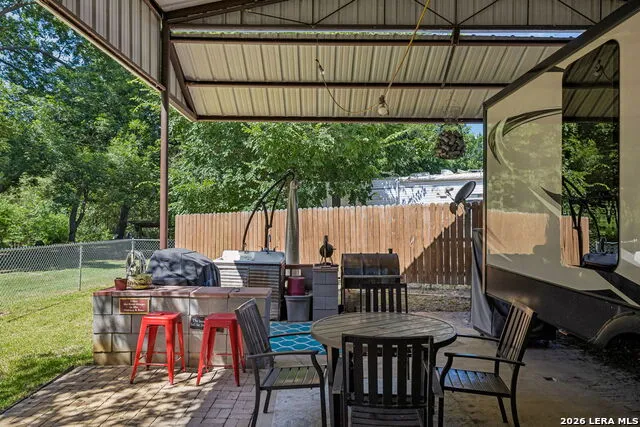 597 CR 90 B Gonzales, TX 78629