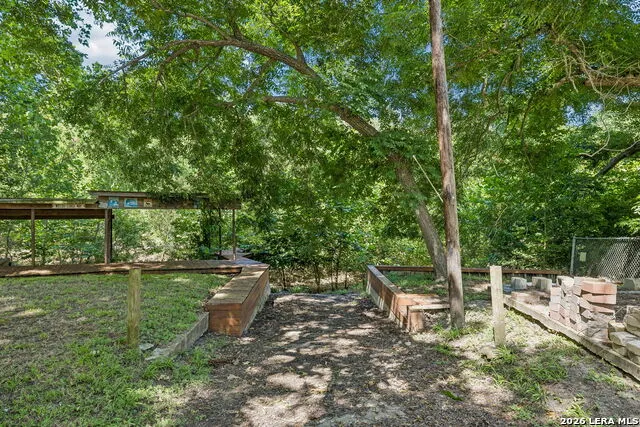 597 CR 90 B Gonzales, TX 78629
