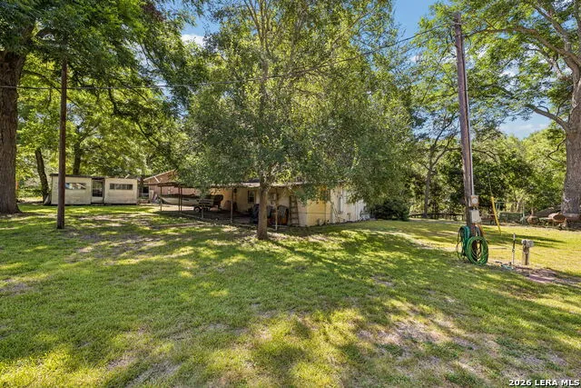 597 CR 90 B Gonzales, TX 78629