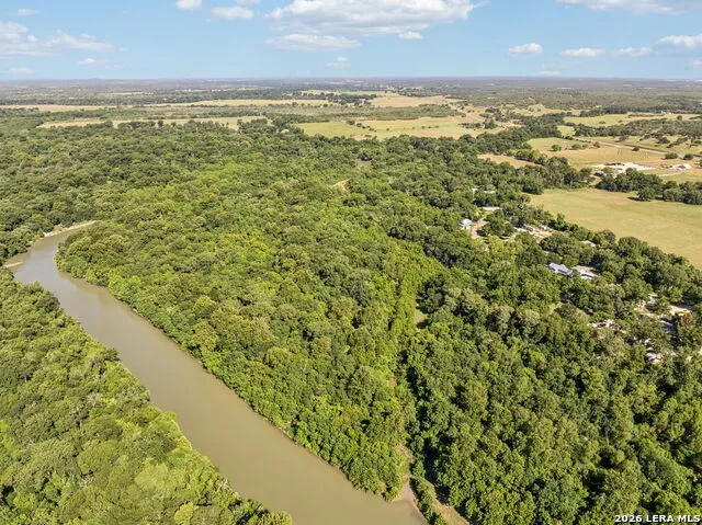 597 CR 90 B Gonzales, TX 78629