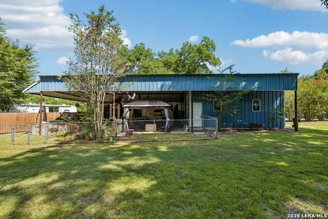 597 CR 90 B Gonzales, TX 78629