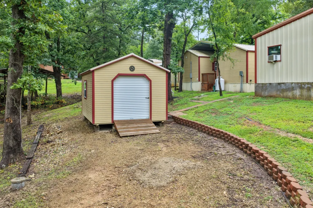 119 Private Road 52614 Pittsburg, TX 75686