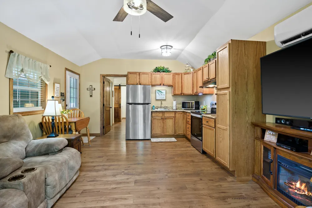 119 Private Road 52614 Pittsburg, TX 75686