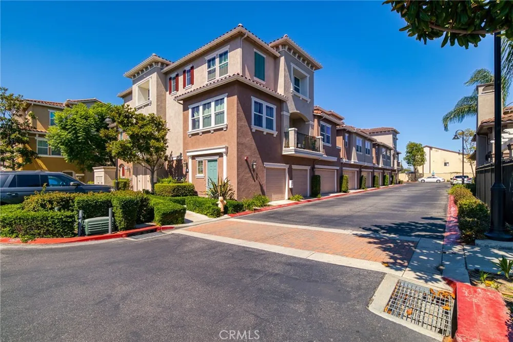 8053 Picasso Stanton, CA 90680