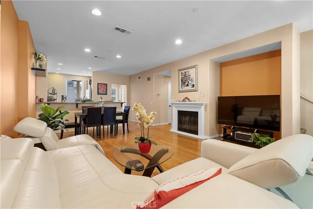 8053 Picasso Stanton, CA 90680