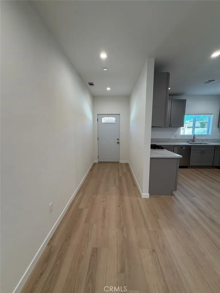 10867 Nettleton Street Sun Valley, CA 91352